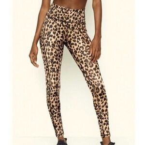 Victoria's Secret 8 Long Incredible Essential Leopard Print High-Rise Leggings